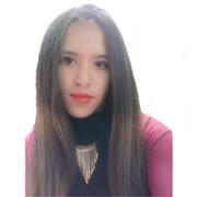 Trabajadora social ofrece clases particulares a jóvenes y adultos sobre temas sociales y educativos